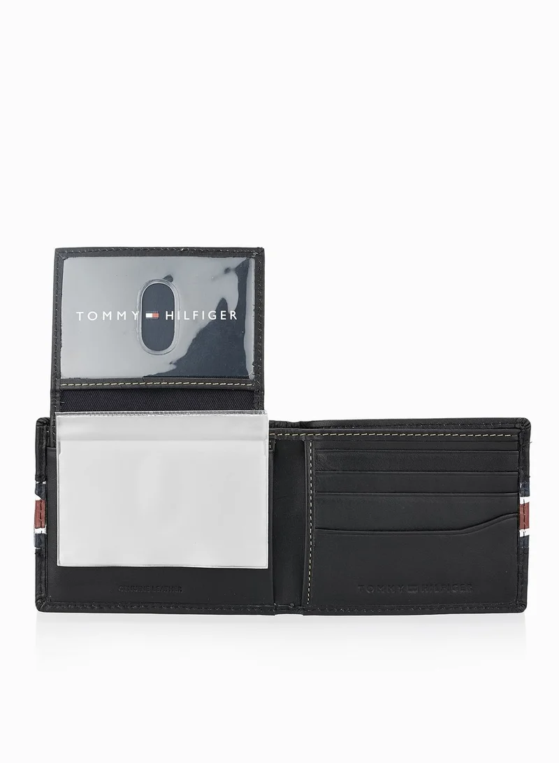 TOMMY HILFIGER Passcase Billfold Wallet