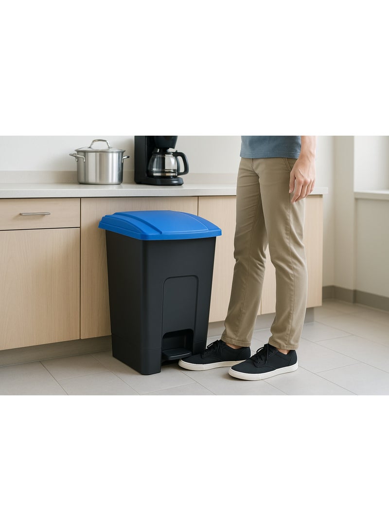 بلانيت حاوية نفايات مستطيلة بسعة 50 ليتر بدواسة قدم ومقبض خلفي من بلاستيك صلب باللون ازرق - Image 3
