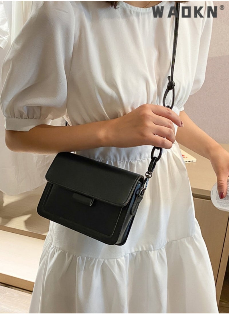 WAOKN - Women's Fashion Retro Crossbody Bag, Casual Fashion Chain Shoulder Bag Messenger Bag for Ladies, College Student Versatile Flip Style Simple Tote Bag Carrying Bag（Black) - Image 1