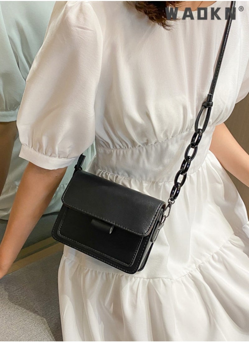 WAOKN - Women's Fashion Retro Crossbody Bag, Casual Fashion Chain Shoulder Bag Messenger Bag for Ladies, College Student Versatile Flip Style Simple Tote Bag Carrying Bag（Black) - Image 1