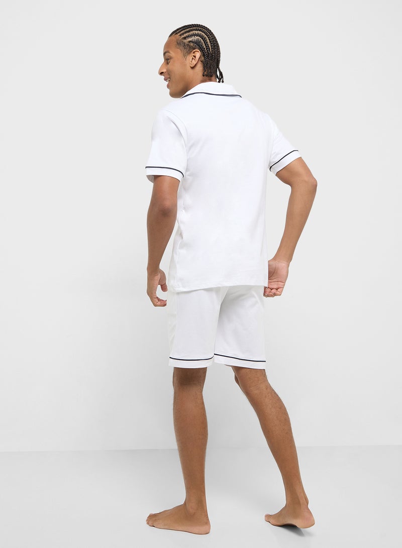 سفنتي فايف طقم شورت بطبعة خطوط - Image 2