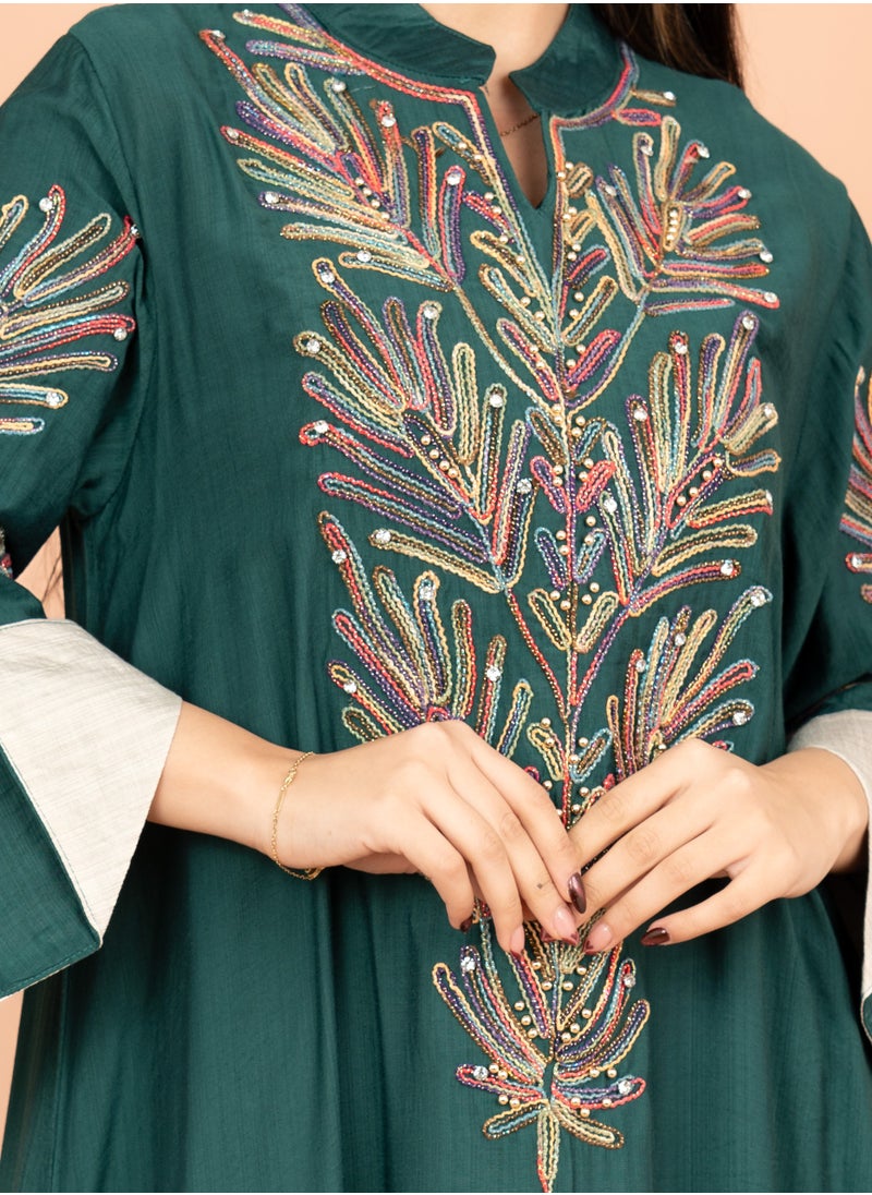 اكسا جلابية مطرزة ترصيعات كرستال IK4001 اخضر  - Image 2