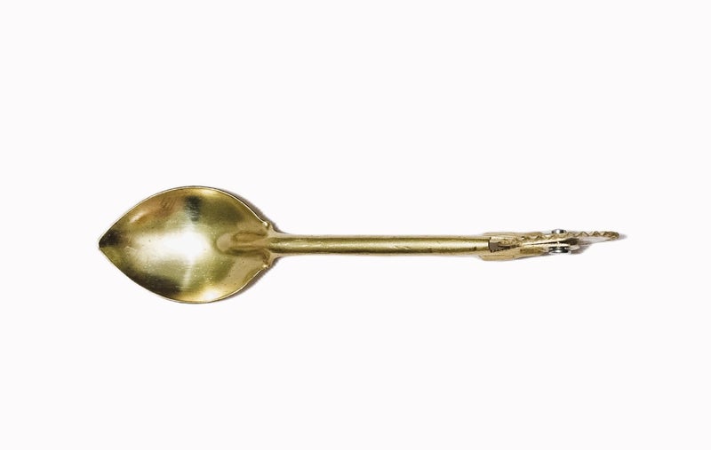 GS KITCHENWARE GS Brass Karanji Cutter Tool, Gujia/Shankarpali Cutter, 2 in 1 Brass Spoon with Cutter, Pack of 1. - Image 3