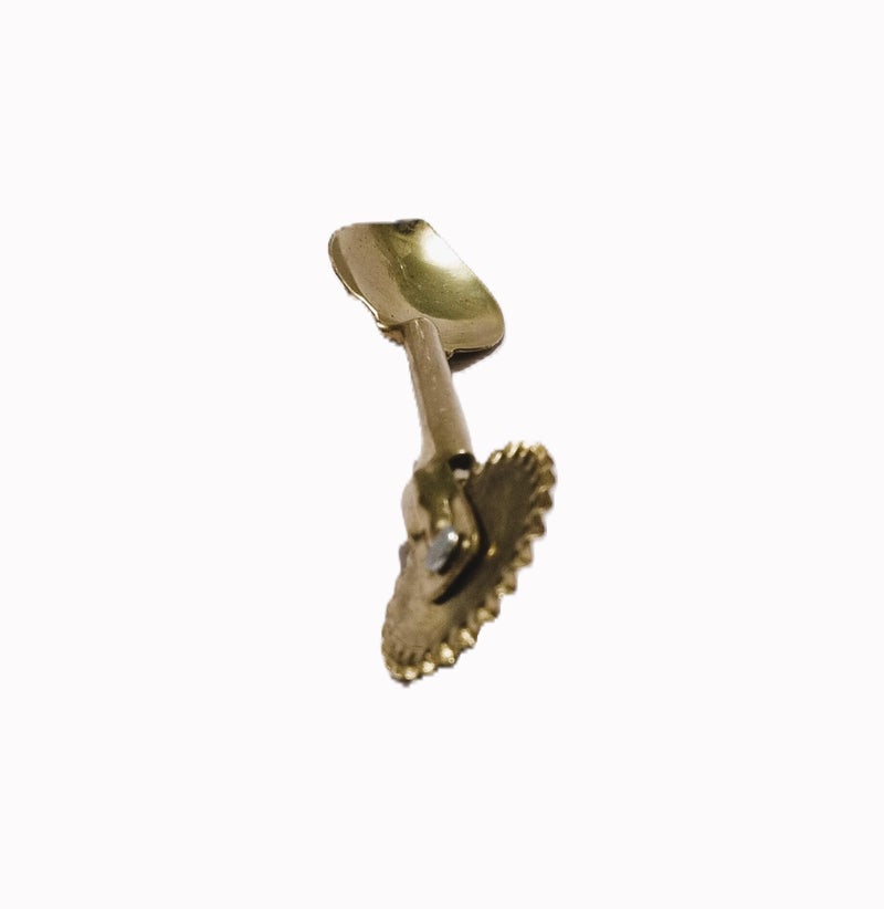 GS KITCHENWARE GS Brass Karanji Cutter Tool, Gujia/Shankarpali Cutter, 2 in 1 Brass Spoon with Cutter, Pack of 1. - Image 5