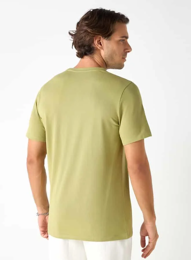 Iconic Iconic Typographic Print Crew Neck T-shirt with Short Sleeves