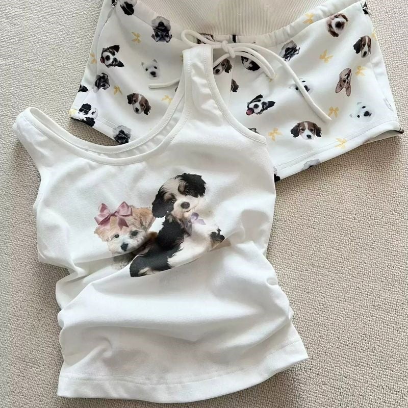 بيجامة نسائية من الحرير الجليدي المضلع بأكمام قصيرة وشورت مع طبعة كلب - Image 3