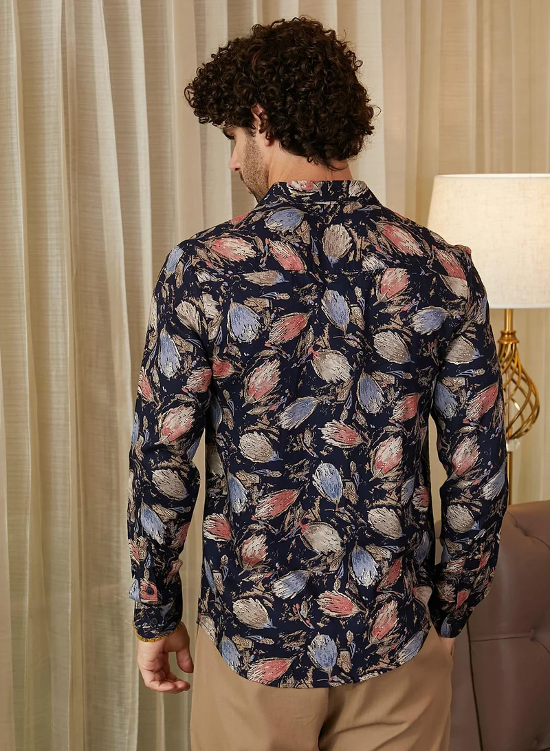 Campus Sutra Men's Onyx Black Bloom-Traces Shirt