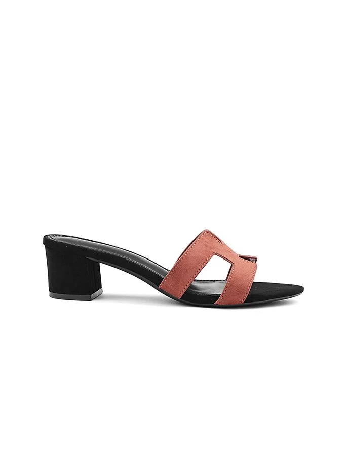 أيقون Casual Stylish slipper with contrasting color combination.