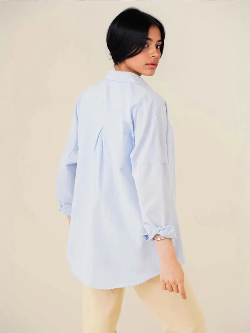 بيغ دارت قميص بوبلين بقصة مريحة مع إغلاق بأزرار