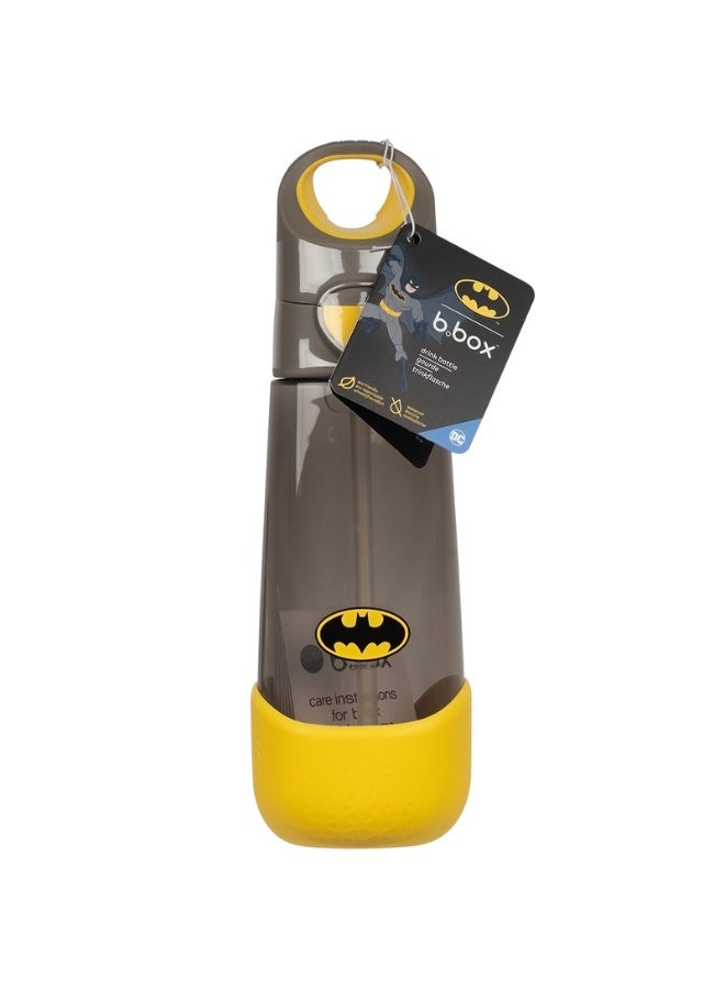 b.box زجاجة شرب تريتان – إصدار باتمان 600 مل، متينة، خفيفة الوزن ومقاومة للكسر، غطاء قابل للفتح مع قشة سهلة التدفق، خالية من BPA وآمنة للغسل في غسالة الصحون، مثالية للمدرسة والرياضة والسفر - Image 4