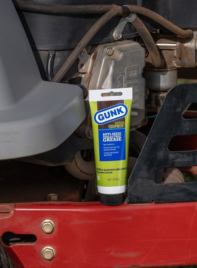 Gunk Outdoor Equipment Anti-Seize Dielectric Grease, Non Conductive, For Easy Spark Plug & Bulb Removal - Image 3