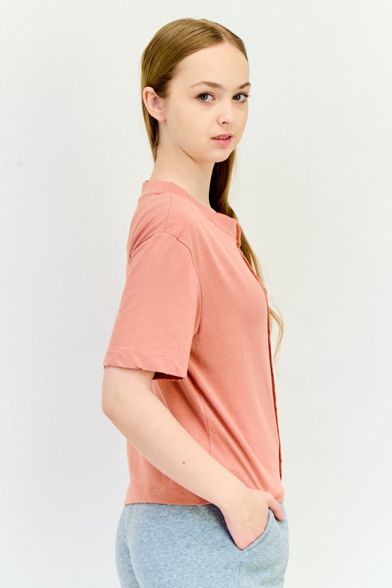 Reebok تي شيرت رياضي نسائي بأكمام قصيرة، لون خوخي داكن - Image 2