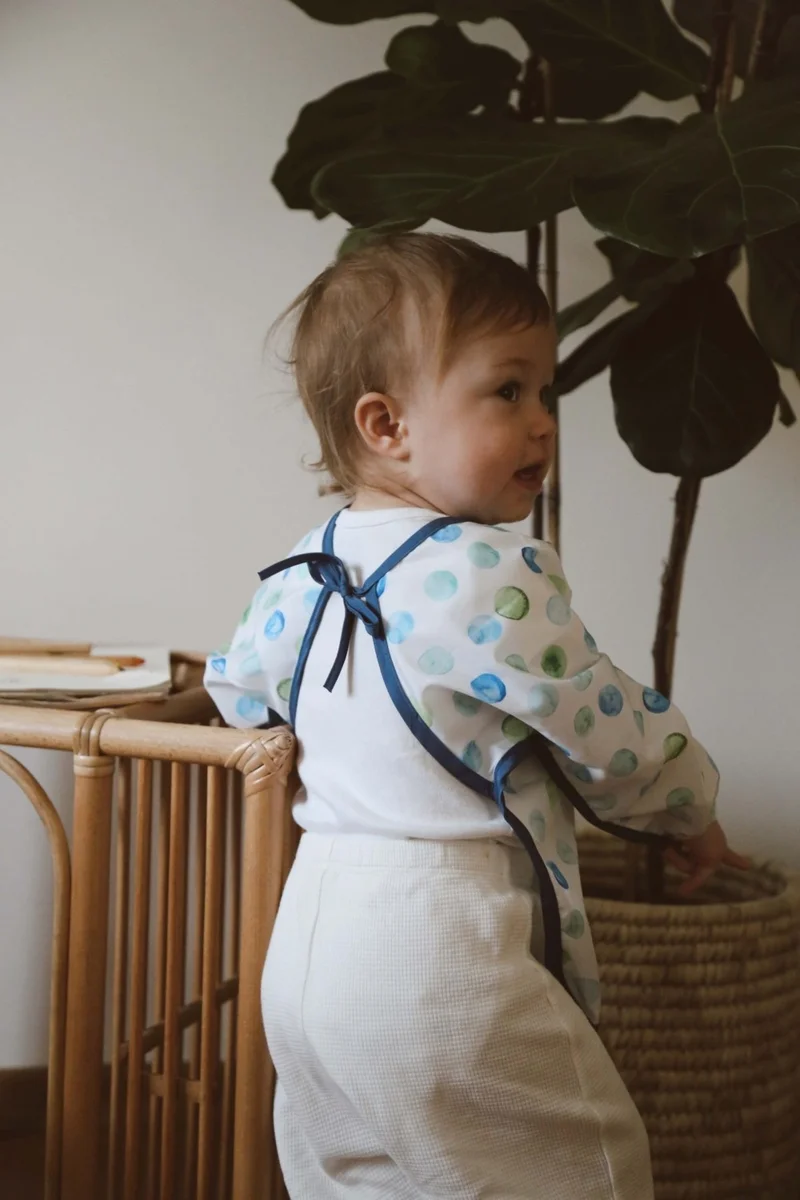 اوهلالا كوالا Long Sleeve Liquid Proof Activity Apron (6-36 Months)