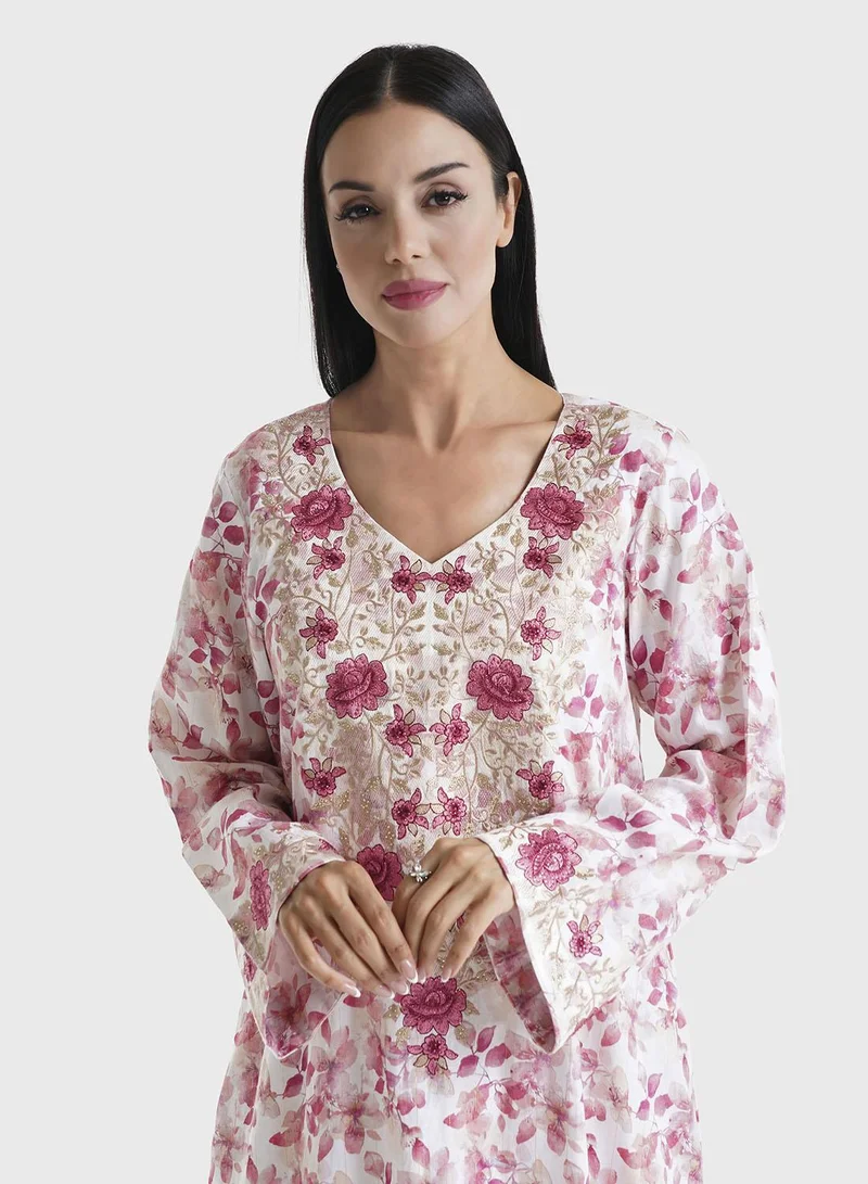كشخة جلابية قطن ساتان مطبوعة بالزهور باللون الوردي مع أحجار