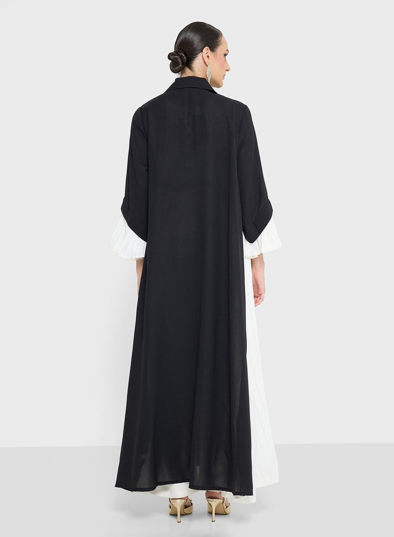 Khizana Colorblock Pleated Abaya - Image 2