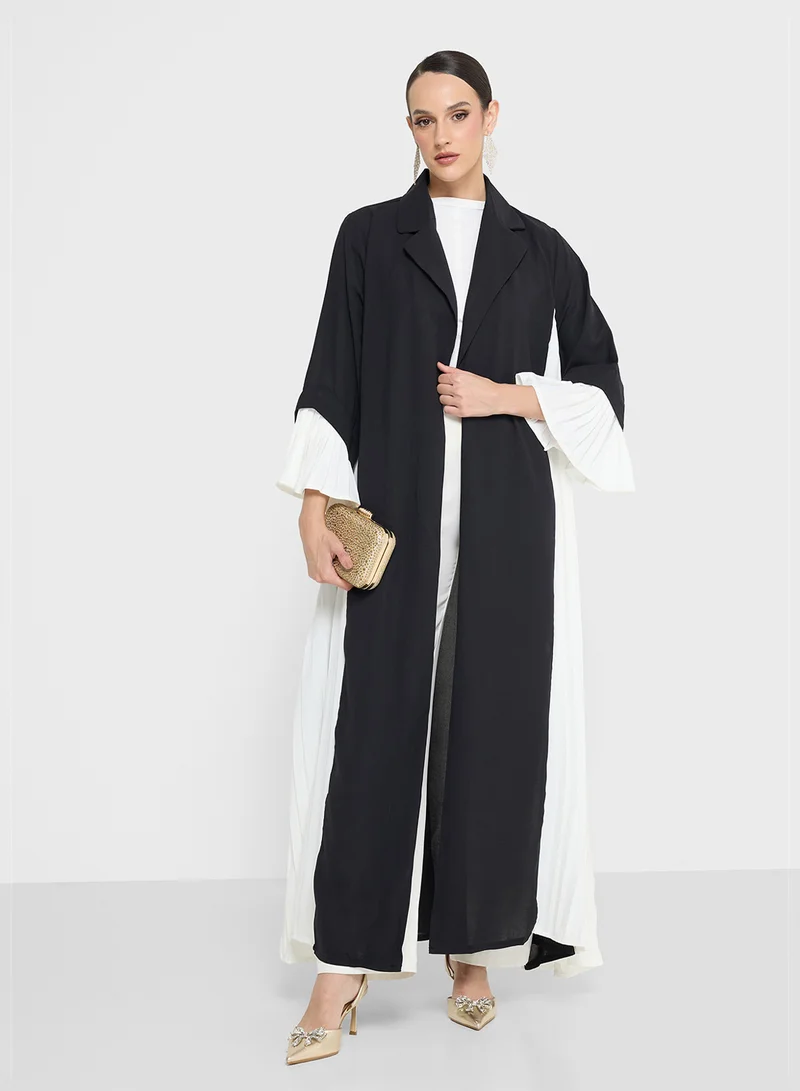 Khizana Colorblock Pleated Abaya