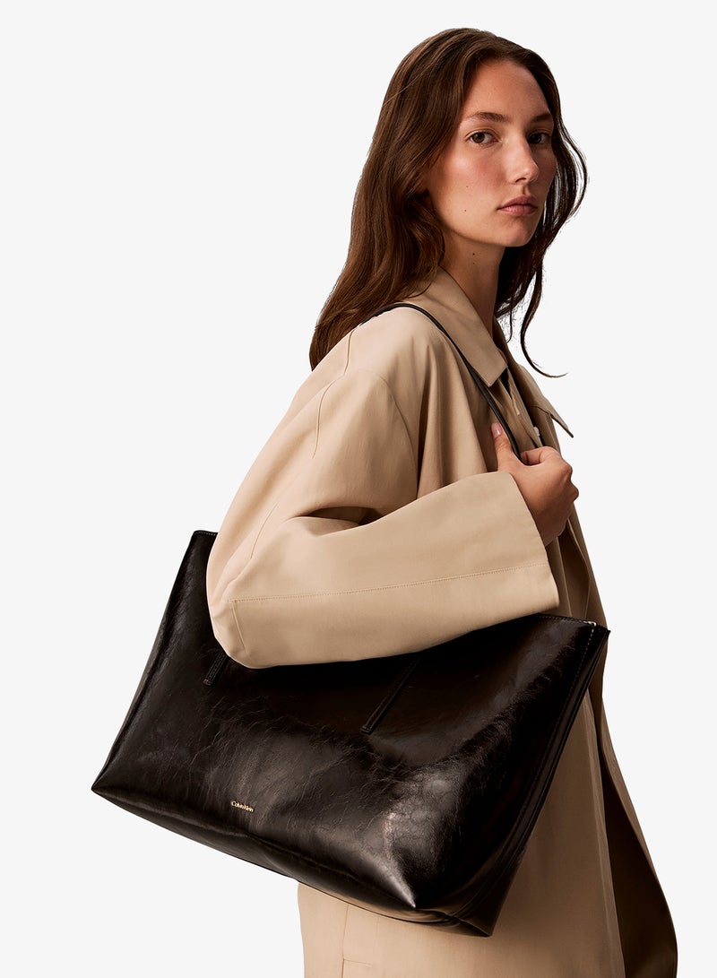 CALVIN KLEIN Foil Logo Glossy Tote Bag With Pouch - Image 4