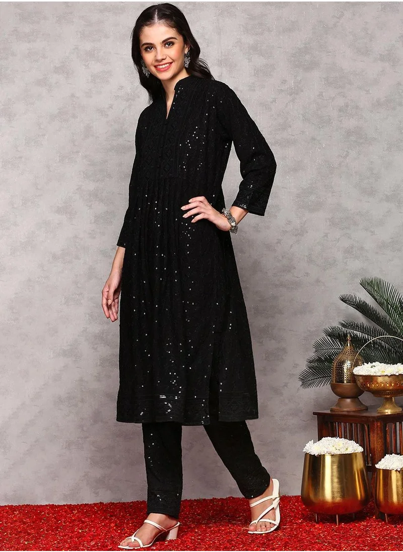 ISHIN Regular Fit Three-Quarter Sleeve Printed Black Viscose Woven Kurta Set For Women Flat Collar Perfect For Wedding And Engagement Pull On Closure