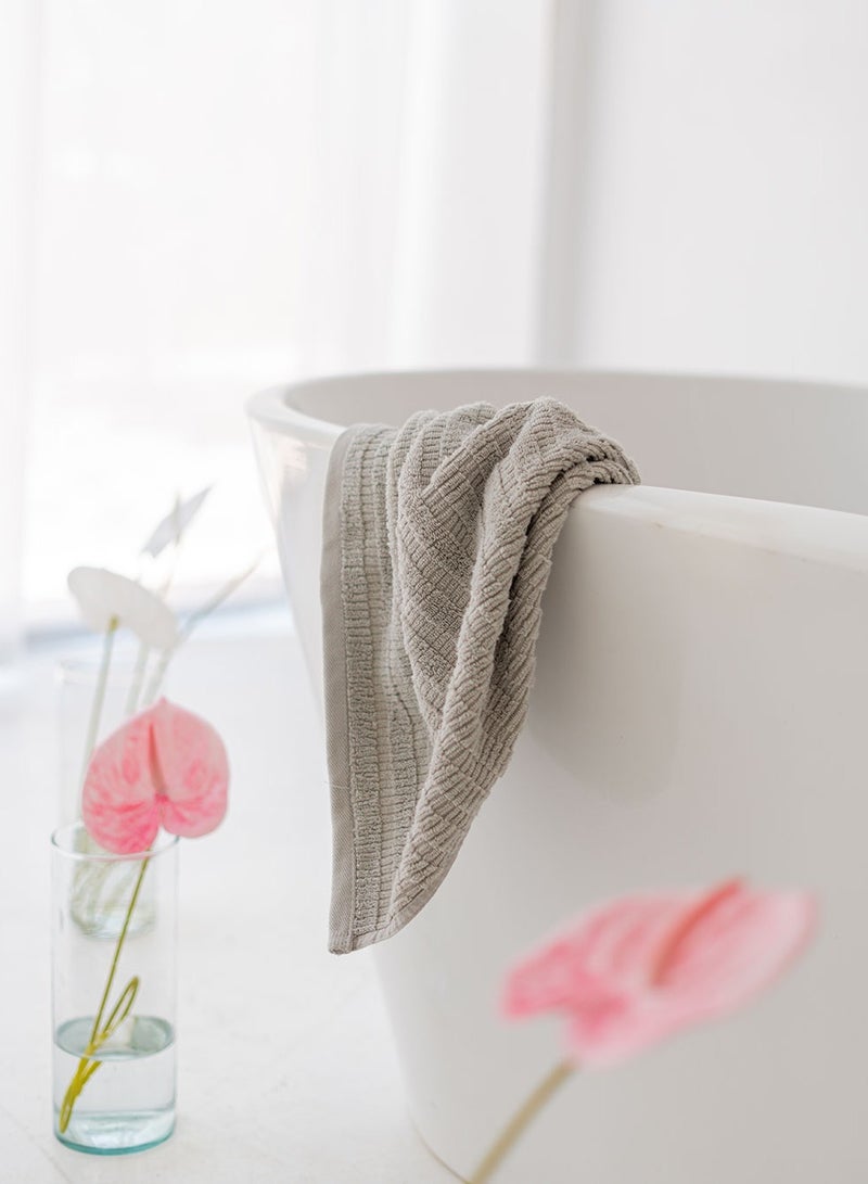More cottons  منشفة ديلايت جاكار 600 جرام لكل متر مربع 70*140 سم 