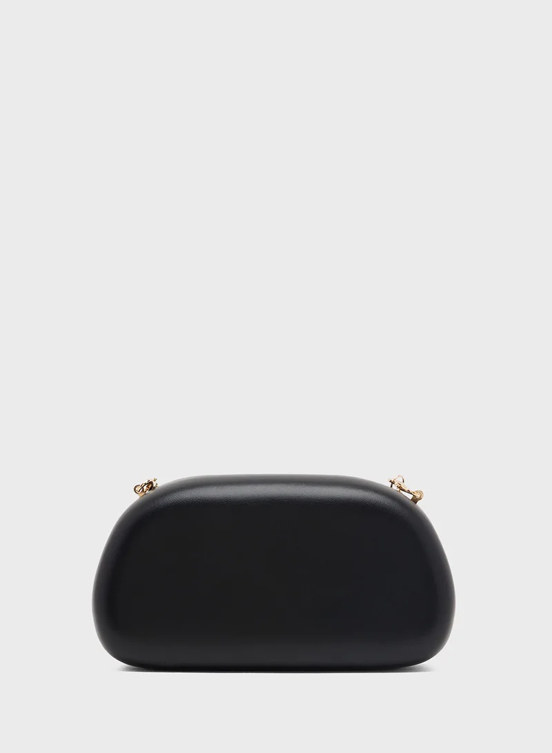 ايلا Clutch