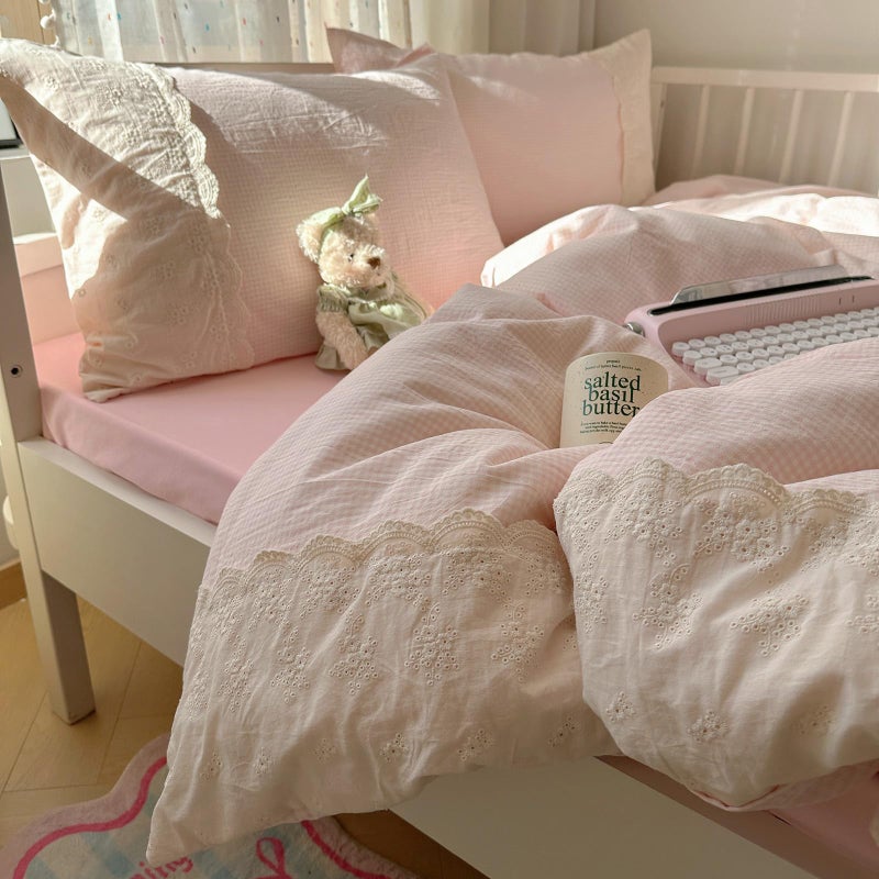LifeTB Pink Gingham Duvet Cover Queen Size 3 Pieces Romantic Lace Duvet Cover Pink Plaid Checkered Comforter Cover with 2 Pillowcases Soft Breathable Microfiber Grid Farmhouse Plaid Bedding Set