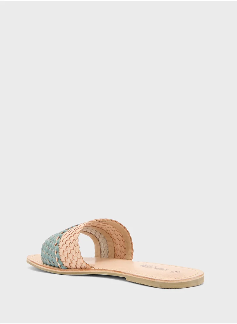 ايلا Striped Summer Flat Sandal