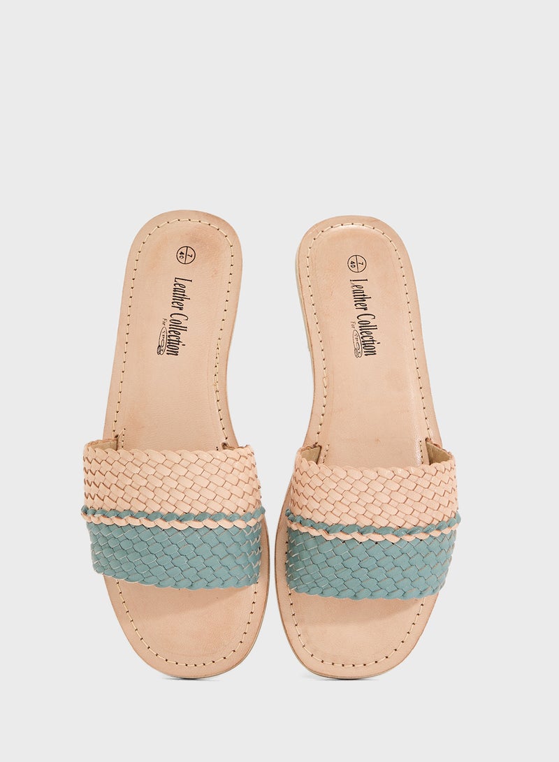 ايلا صندل صيفي مسطح مخطط - Image 4