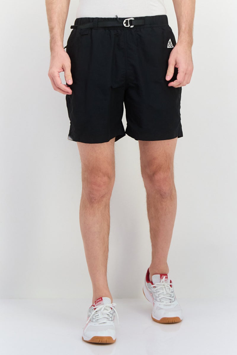 Nike شورتات خارجية فضفاضة للرجال من ACG بواسطة نايك، مزينة بشعار مطرز، أسود - Image 1
