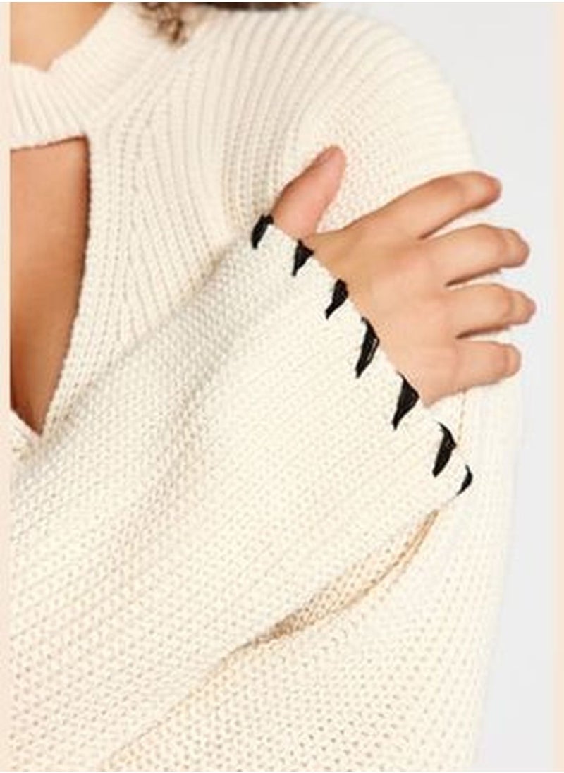 trendyol Beige Window/Cut Out Detailed Tricot Knitwear Sweater TBBAW24AN00038  - Image 5