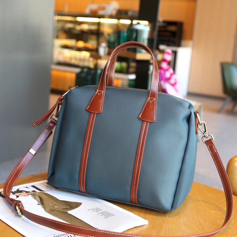Women'S Shoulder Bag Large Capacity Women'S Contrast Color Shell Fashionable Simple Tote Bag Practical Commuter Bag - Image 1