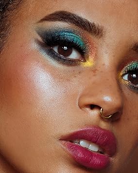 Sleek MakeUP iDivine Eyeshadow Palette 12 Shades in a Mix of Matte Shimmer Foil and DueChrome Blendable and Highly Pigmented Making Waves - Image 4