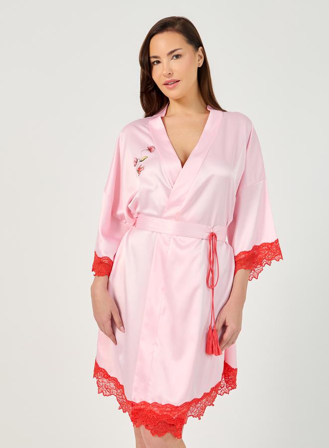 ستايلي روب بطبعة زهور بليسمنت وتفاصيل دانتيل - Image 1