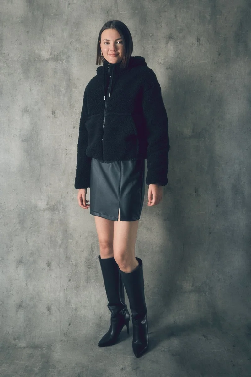 FullaModa Double Pocket Elastic Waist Hooded Plush Coat