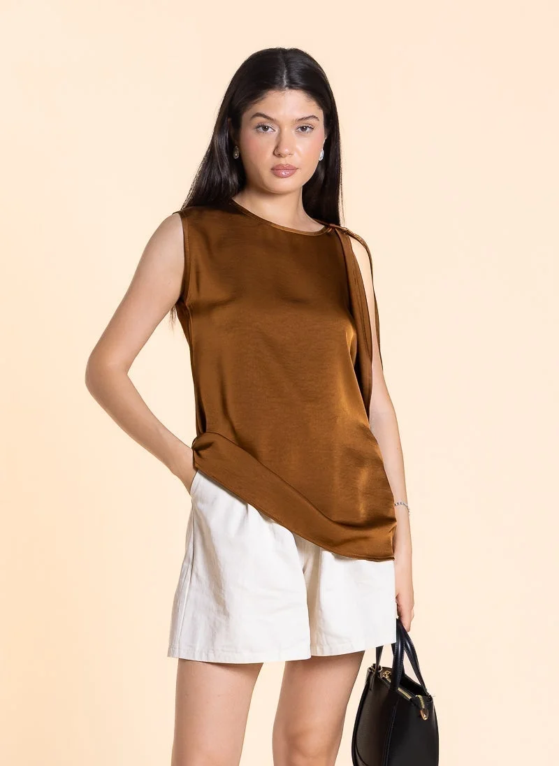 SHAPES DETAILED DRAPED SATIN TOP