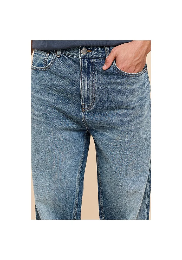 R&b  Washed Relaxed Fit Jeans with Button Closure for Men | Best Price UAE