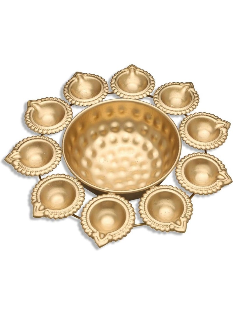 R Ayurveda Copper وعاء أورلي مزخرف على شكل زهرة من النحاس من آر أيورفيدا، مصنوع يدويًا، مناسب لوضع الزهور العائمة وشموع الشاي على طاولة المنزل | زينة ديوالي (10 بوصات) فولاذ مغناطيسي، ذهبي، 1 لتر - Image 1