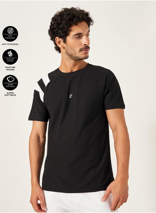 Styli Styli Contrast Band Raglan Sleeve Regular Fit T-Shirt  - Image 1