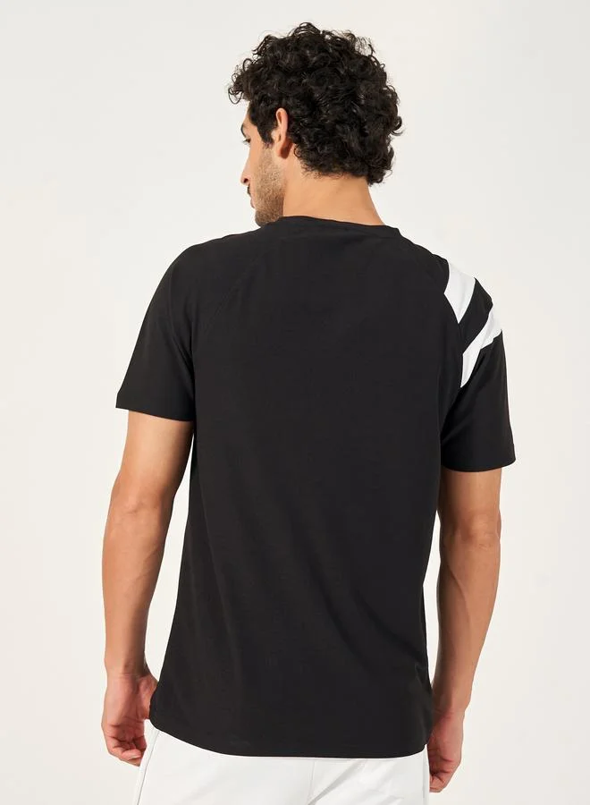 Styli Styli Contrast Band Raglan Sleeve Regular Fit T-Shirt