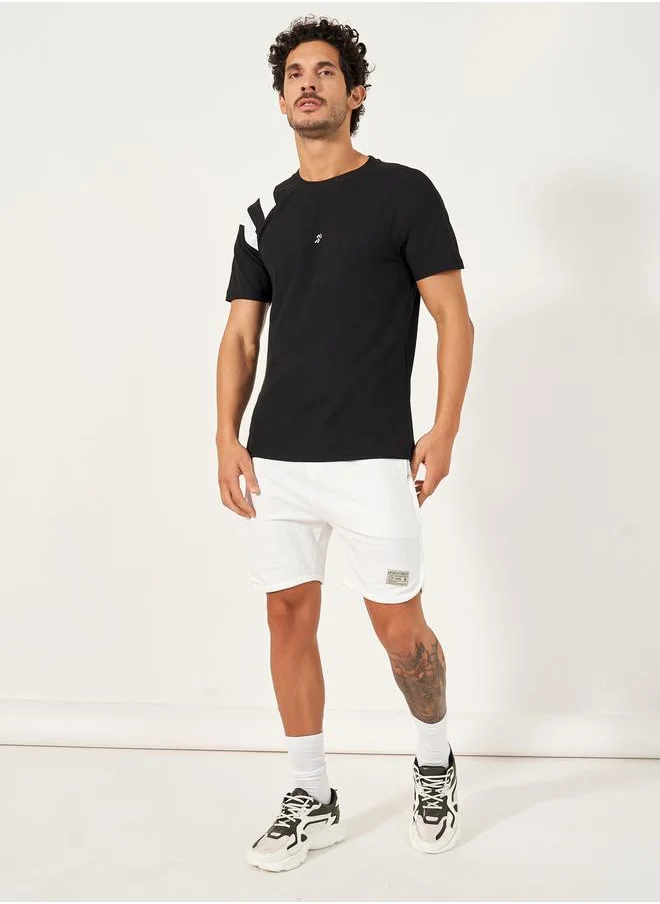 Styli Styli Contrast Band Raglan Sleeve Regular Fit T-Shirt