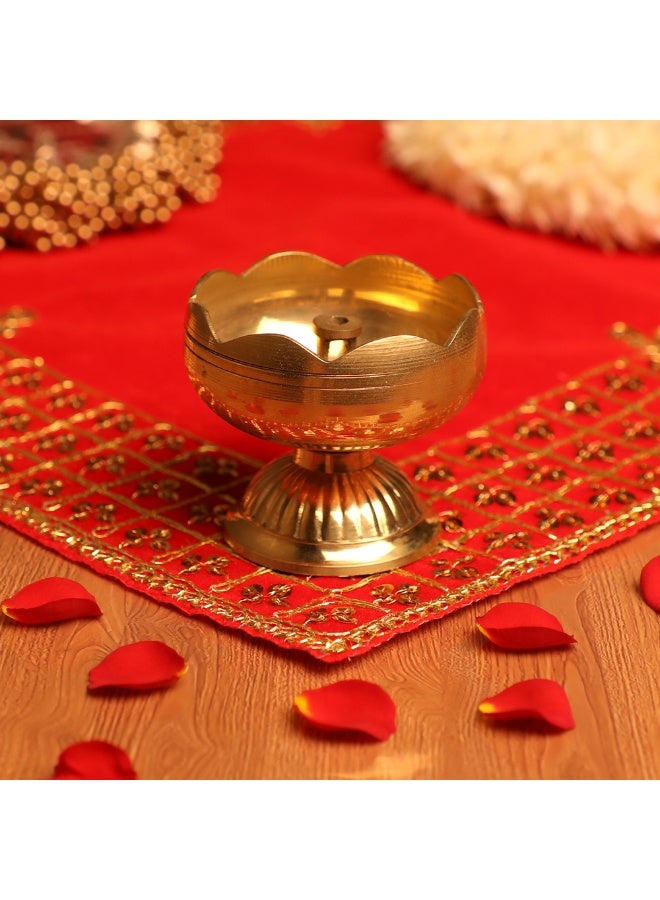 Madhoor Pooja Brass Diya Flower Stand Design 3 Inches - Image 1