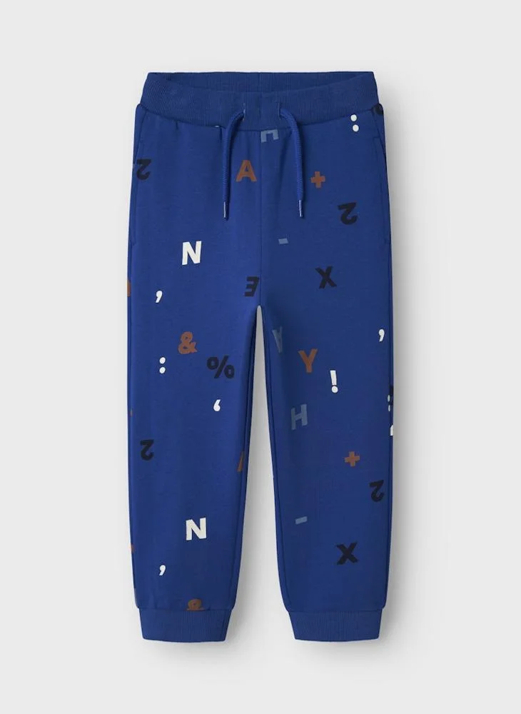 نيم ات سراويل رياضية للأطفال بطبعة برباط