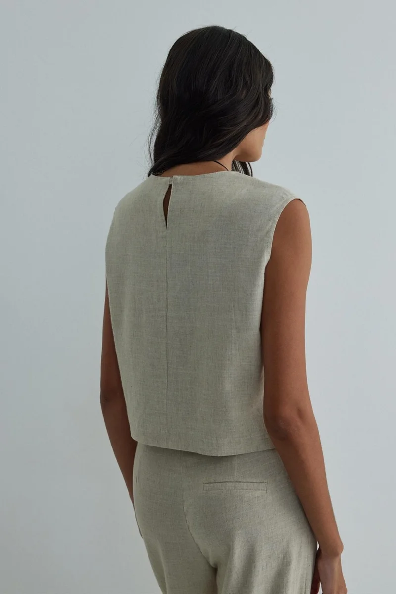 سود كوليكشن Natural Lavin Zero Sleeve Linen Blouse