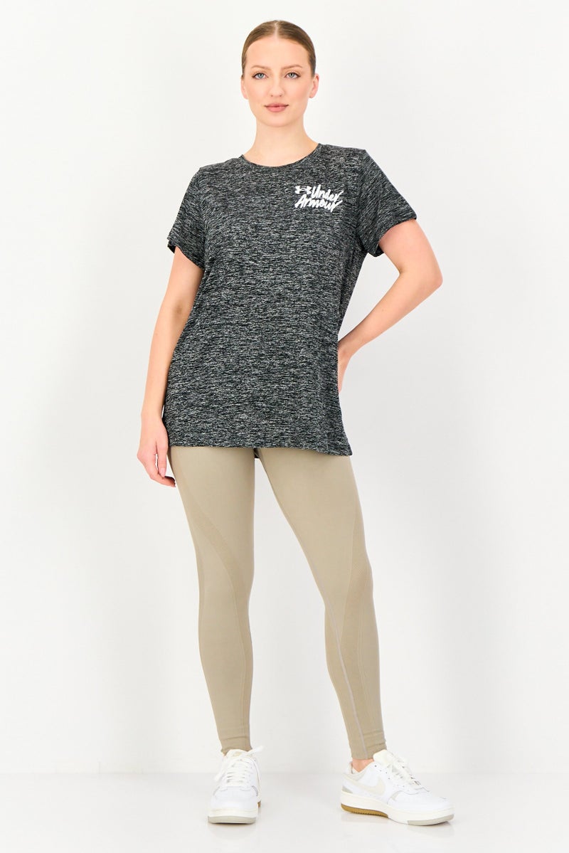 UNDER ARMOUR تي شيرت نسائي فضفاض بأكمام قصيرة للتدريب، متعدد الألوان - Image 4