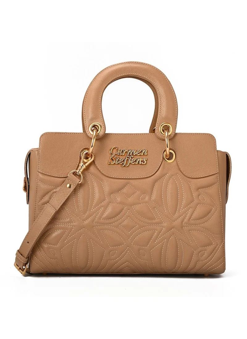 كارمن ستيفنز حقيبة جلدية بلون البيج الجمل مع خياطة مبطنة