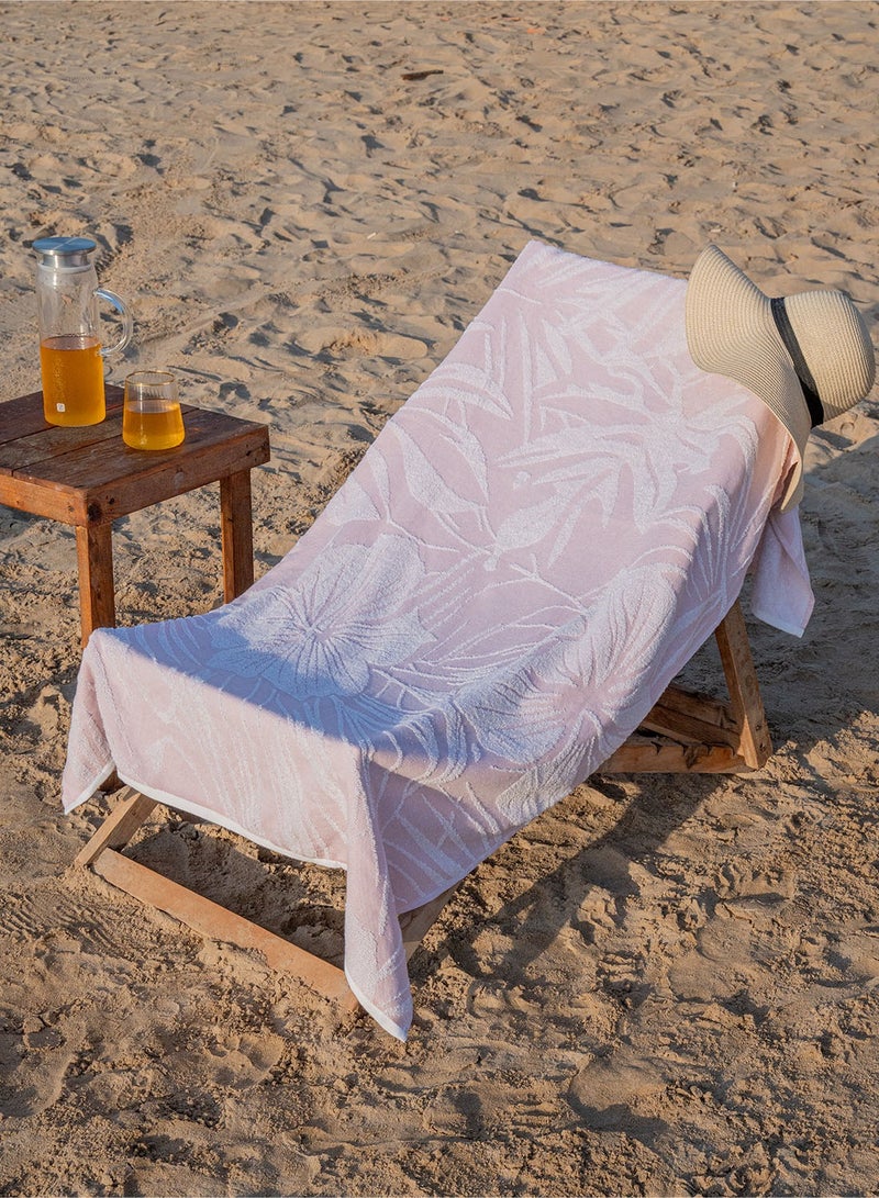 زيمتا منشفة شاطئ قطنية كبيرة الحجم من ZYMTA مقاس 90 × 170 سم، بتصميم Island Escape - وردي بودرة / أبيض - Image 2