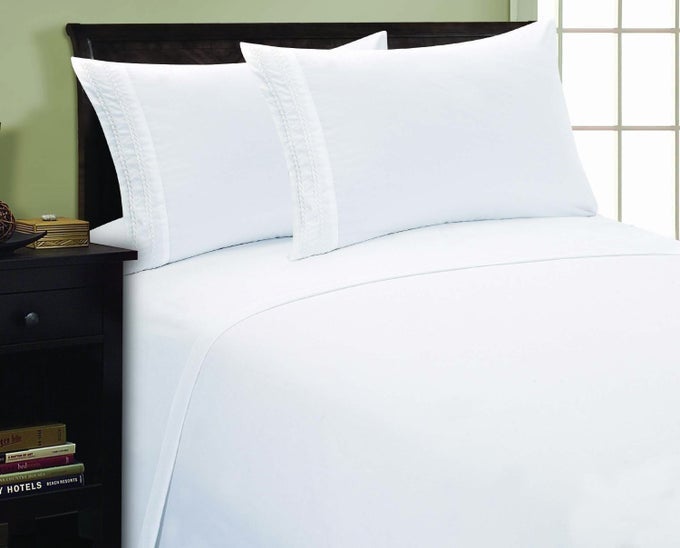 1500 THREAD COUNT 3LINE EGYPTIAN QUALITY MICROFIBER LUXURIOUS SILKY SOFT WRINKLE FADE RESISTANT 4 PC SHEET SET DEEP POCKET UP TO 16 QUEEN WHITE
