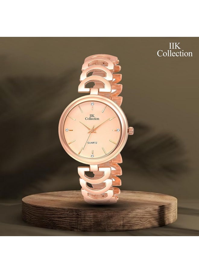 اي اي كيه كوليكشن - ساعة IIK COLLECTION النسائية التناظرية الأنيقة المصنوعة من الفولاذ المقاوم للصدأ (مينا باللون الذهبي الوردي وحزام باللون الذهبي الوردي) - Image 1