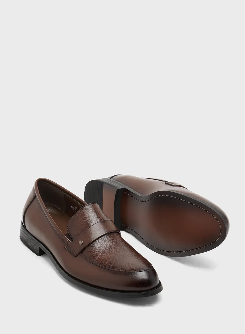 روبرت وود Classic Formal Slip Ons
