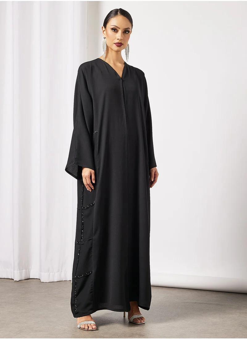 Hayat V-Neck Plain Abaya