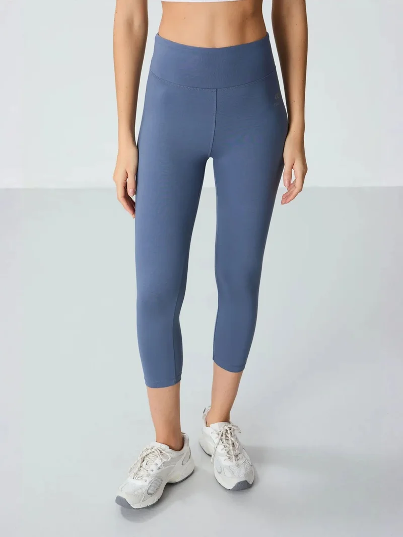 تومي لايف TOMMY High-Waist Capri Leggings